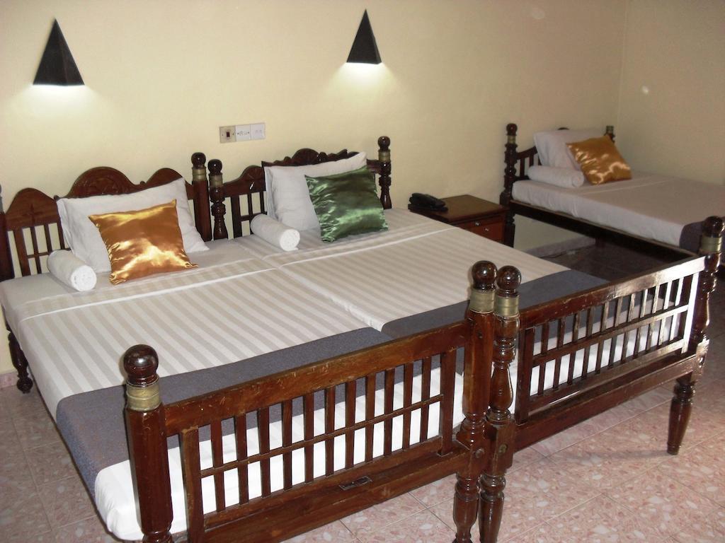 Miltons Beach Resort Unawatuna Habitación foto